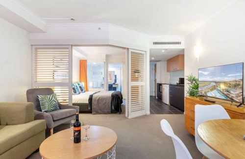 Pelican Waters Apartment | Pelican Waters with Scenic Views