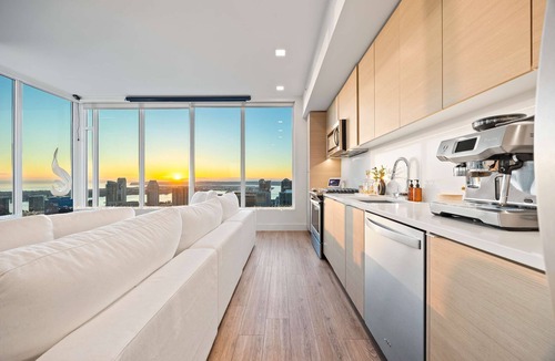 Civic Core Apartment | Penthouse High-rise Ocean City Views