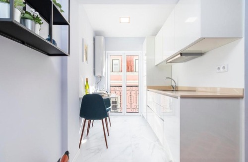 Sacramento Apartment | Perfect 1 Bedroom very central with AC