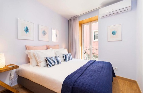 Sacramento Apartment | Perfect Cool with AC, 2 Bedrooms 2 Bathrooms