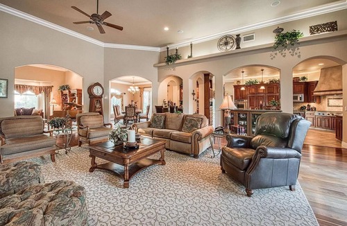 Kingsburg Villa | Perfect Family Villa in California. Located close to highway 99