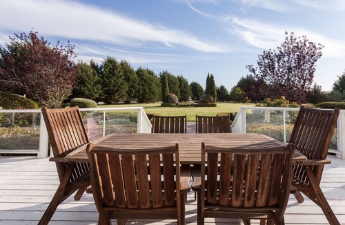Callender House | Perfect For Large Family Get Aways Or Your Gorgeous Ranch Style Wedding.