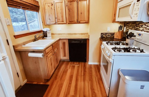 Pioneer Village House | Pet-Friendly 3BR Home Near Heavenly & Lake. Available fall or Winter ski lease