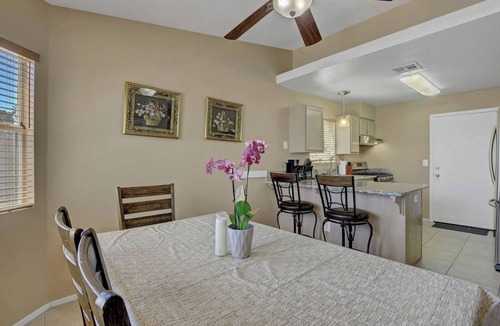 Paradise House | Pet-Friendly 4BR Vegas Vacation Renta| Sleeps 8 | Families, Groups Welcome!