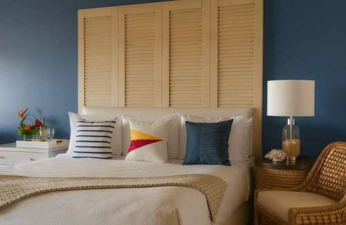 San Diego Hotel | Pet-friendly Beachfront Property with Outdoor Pool, Tennis Court