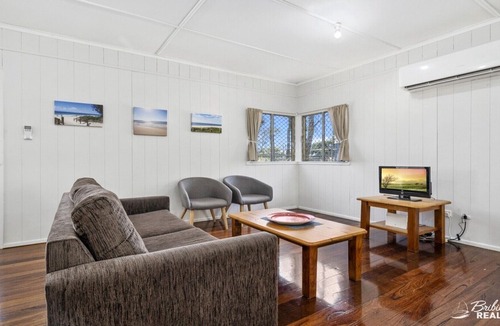 Woorim House | PET FRIENDLY BEACHFRONT HOUSE
