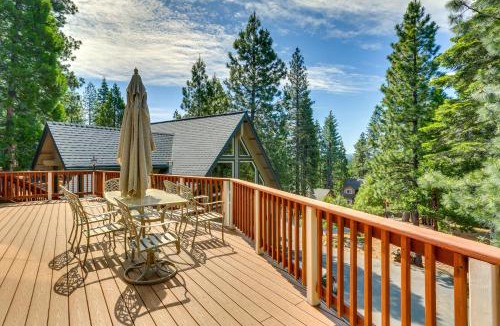 Lake Almanor West House | Pet-Friendly California Cabin w/Beach Access