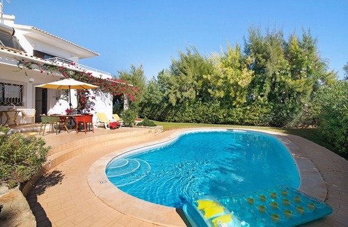Loule Villa | Pet-friendly Casa da Alfarrobeira with Pool & Wi-Fi