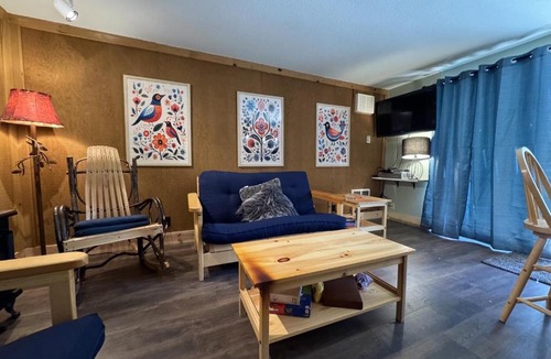 Bear Valley Apartment | Pet-Friendly Condo with Patio - Creekside 83 condo