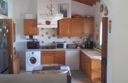Lagos Villa | Pet-friendly Villa Vivenda Familia Jacinto with Mountain View, Pool, Garden, Terrace, BBQ & Wi-Fi