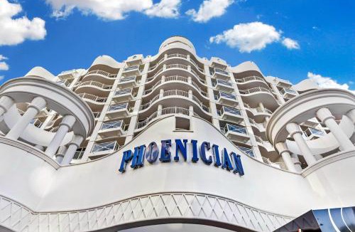 Broadbeach Apartment | Phoenician Resort, Central Broadbeach