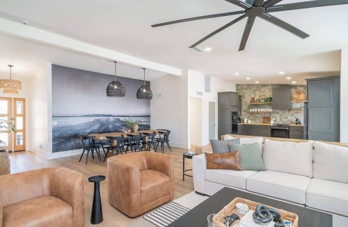 Lake Havasu City House | Pickleball | Pool Spa Sleeps 26 | Near Marina
