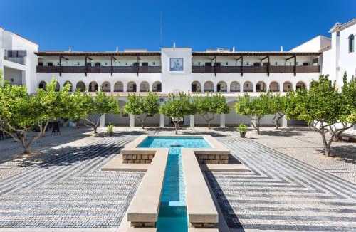Olhos D'Agua Hotel | Pine Cliffs Gardens