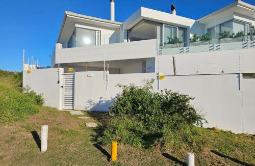 Wavecrest House | Point Villa
