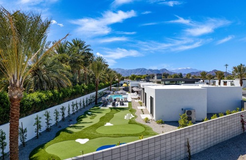 La Quinta House | Polo Villa Aura | 2 Homes | Pickleball, Putting Green | Sleeps 32
