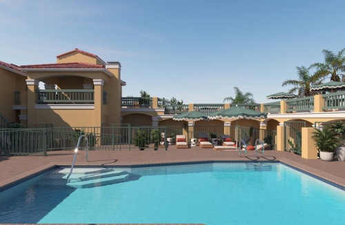 Diamond Crestview Hotel | Pool + Hot Tub + Rooftop + Ocean Views + Walk to Beach + Restaurant + Art Scene