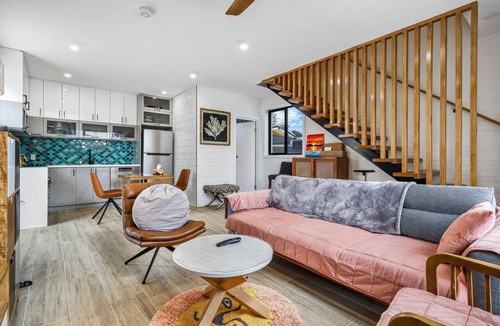 Labrador House | Pool House Hideaway In Quiet Neighborhood