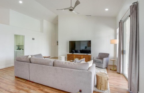Arrowhead Lakes House | Pool + Lakefront: Upscale Glendale Getaway