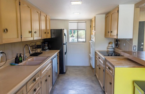 Borrego Springs House | Pool & Mtn View! Designer Borrego Springs Hideaway