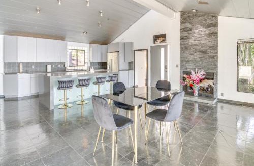 Western Malibu House | Pool, Spa and Ocean Views - Modern Home in Malibu!