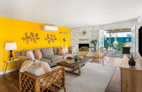 Twentynine Palms House | Pool Spa Stargazing Stylish Mid-Century Home Near Joshua Tree National Park