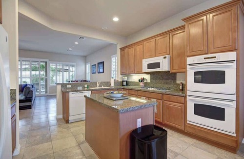 Indio House | Popular Sun City Area|Dog OK|Deck|AC