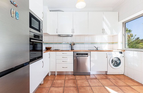 Porto de Mos Apartment | Porto de Mos Beach: Pool | Gym | PetFriendly