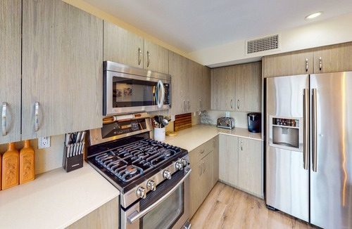 Araby Commons House | Posh Araby eden with saltwater pool & backyard bar - 4 miles to downtown