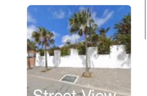 Humewood Apartment | Posh Spot on the beachfront strictly bookings of 4 or 5 guests