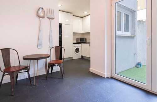 Principe Real Apartment | Príncipe Real Concept by LovelyStay