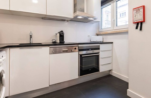 Principe Real Apartment | Príncipe Real Concept by LovelyStay