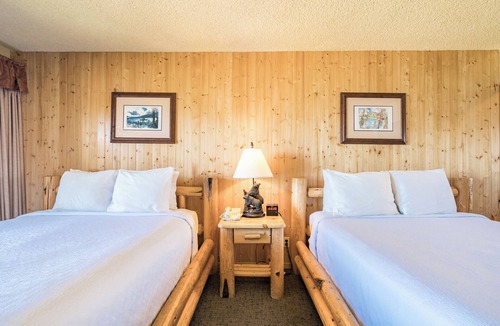 South Lake Tahoe Resort | Premier Resort Facing Lake Tahoe: Tranquil Trails! Ski and Hiking Nearby
