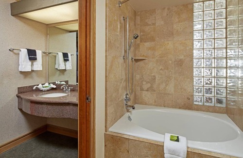 San Simeon Hotel | Premium King Oceanfront Room | Cavalier Resort | Near Hearst Castle