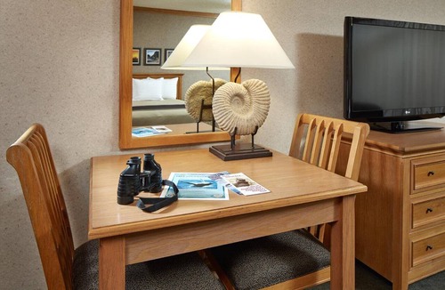San Simeon Hotel | Premium King with Fireplace | Cavalier Oceanfront Resort | San Simeon Sights