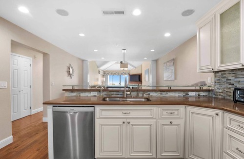 Rio del Mar Villa | Premium Ocean Front Villa at Seascape!
