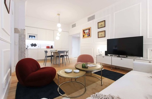 Martires Condo | Prime 2024 Chiado historic condo, private terrace