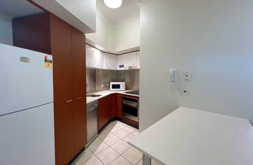 Surfers Paradise Apartment | Prime Location 2BD Serviced Apt @Surfers Paradise