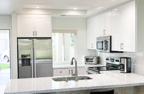 Palm Springs Condo | PRISTINE POOLSIDE GETAWAY