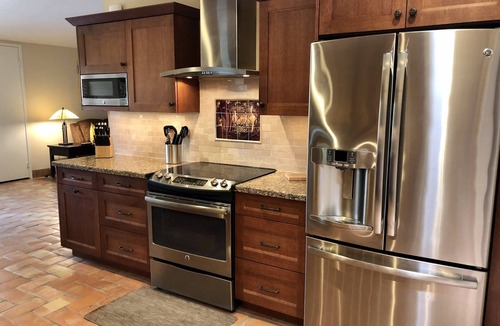 Palm Desert Condo | Private 2 Br 2 Ba End Unit in Ironwood CC