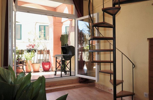 Alcantara Apartment | Private Apartment inside of a guest house