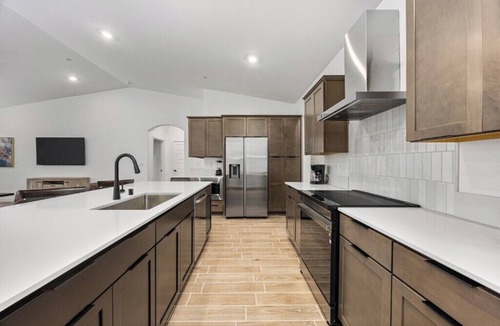 Pumpkin Center House | Private Bakersfield Getaway Near Downtown & Parks!