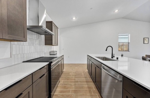 Pumpkin Center House | Private Bakersfield Getaway Near Downtown & Parks!