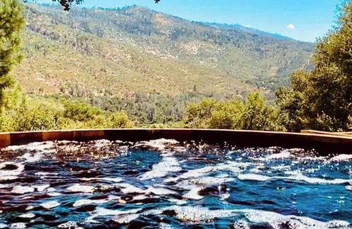 North Fork Cabin | Private Cabin with Hot Tub & Sauna Near Yosemite