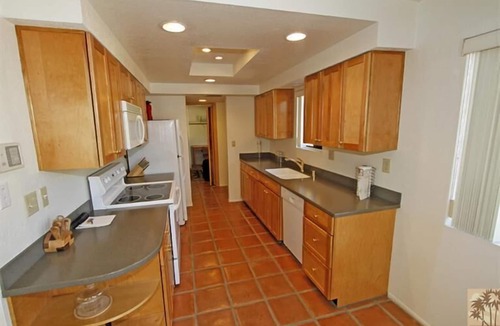 Palm Desert Villa | Private, Comfortable & Great Location To Relax, Shop & Dine.
