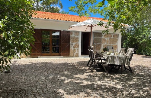 Tabua Cottage | Private cottage with river access in central Portugal