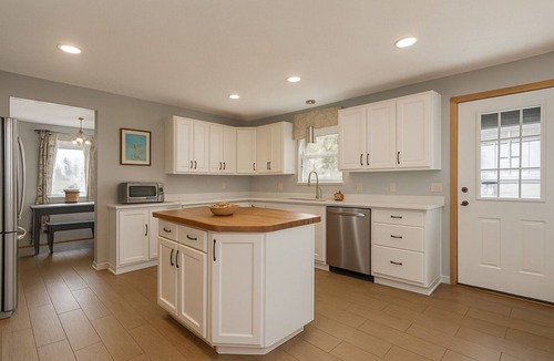 Sunrise Manor Villa | Private Estate w/Best Strip Views! Pool, Spa, Sauna, Gym, Game Room, & Casita