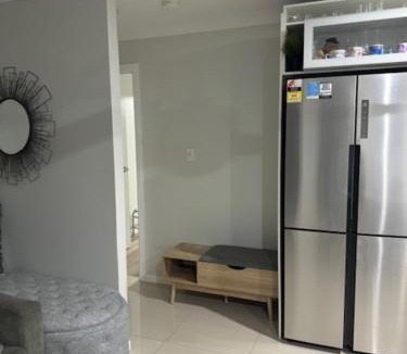 Runaway Bay Apartment | Private Granny flat - Guesthouse