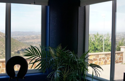Ramona House | Private Mountaintop Casita in San Diego wine country