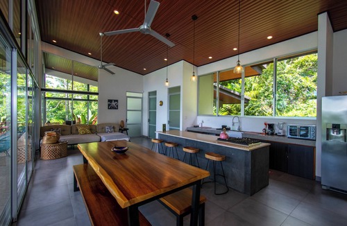 Ballena House | Private Ocean View Mountain Adventure Awaits!