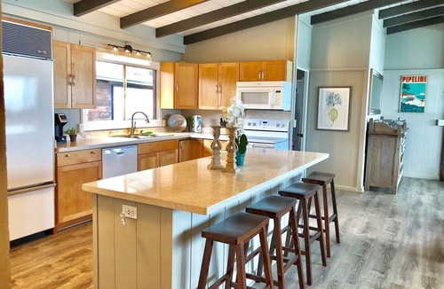 Waialua House | Private Oceanfront Hot-Tub Mini-Resort North Shore O’ahu
